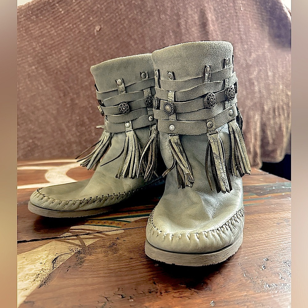 Karma Charme Boots Sage Green